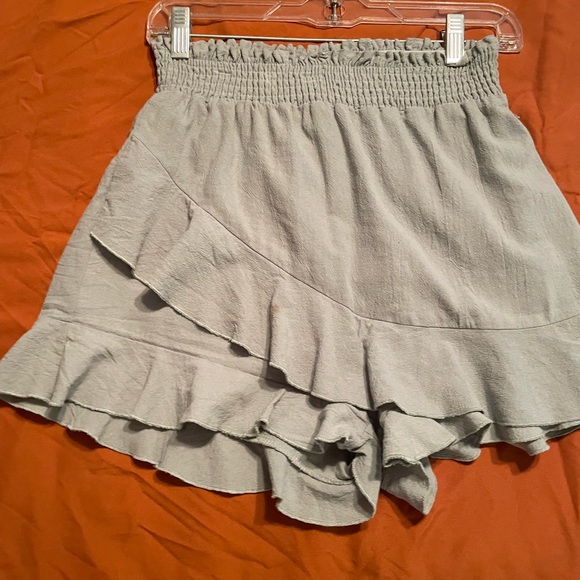 Skirt/ shorts - Picture 2 of 2